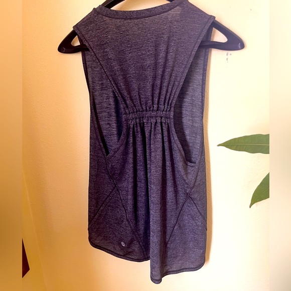 NWOT Lululemon Grey In a Cinch Gathered Back Tank Top, Size Small - Picture 4 of 4